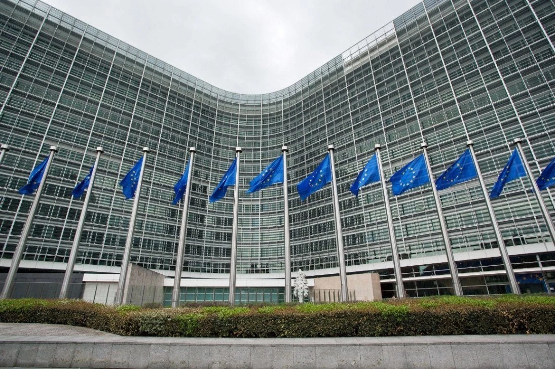 EE: Σύστημα έγκαιρης προειδοποίησης για fake news ενόψει ευρωεκλογών